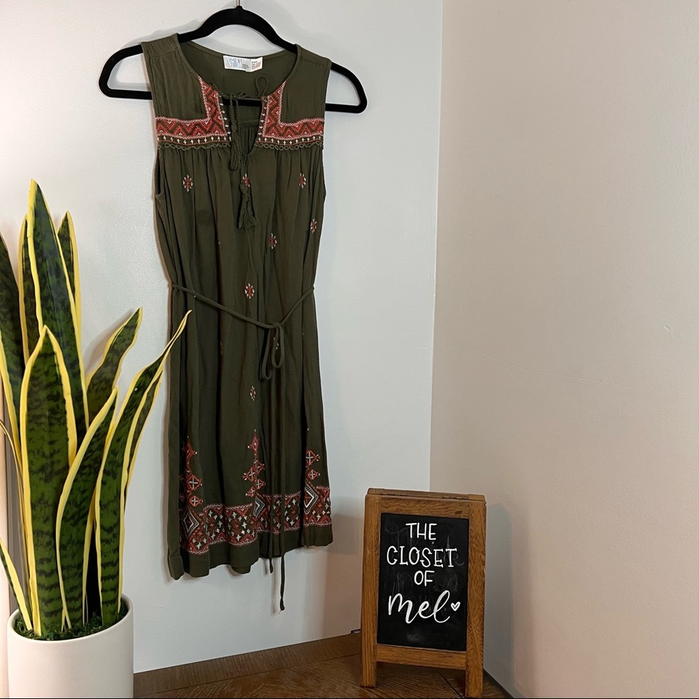 Time and Tru Green Dress